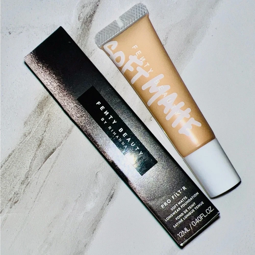 Fenty Beauty Pro Filt’r Soft Matte Foundation 230 with free gift